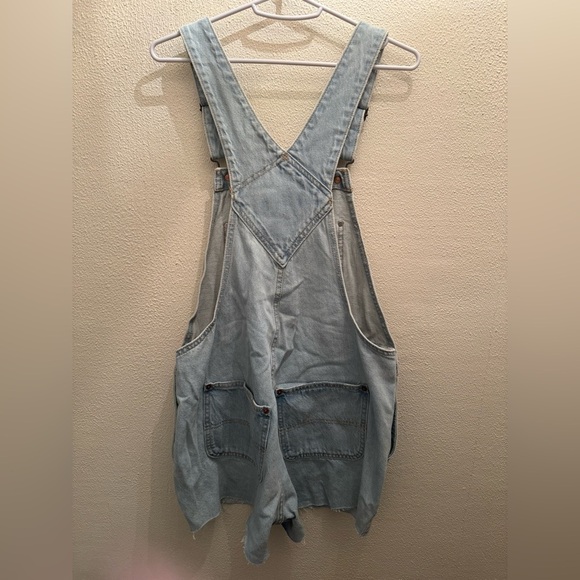 NWOT Slouchy Straight Non-Stretch Jean Cut-Off Short Overalls -- 3.5-inch inseam - Picture 3 of 3